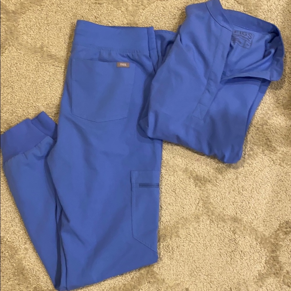 NWOT FIGS CEIL BLUE SET